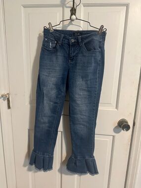 Jeans Women's cute Ruffle Hem Crop Jeans - Blue size 2